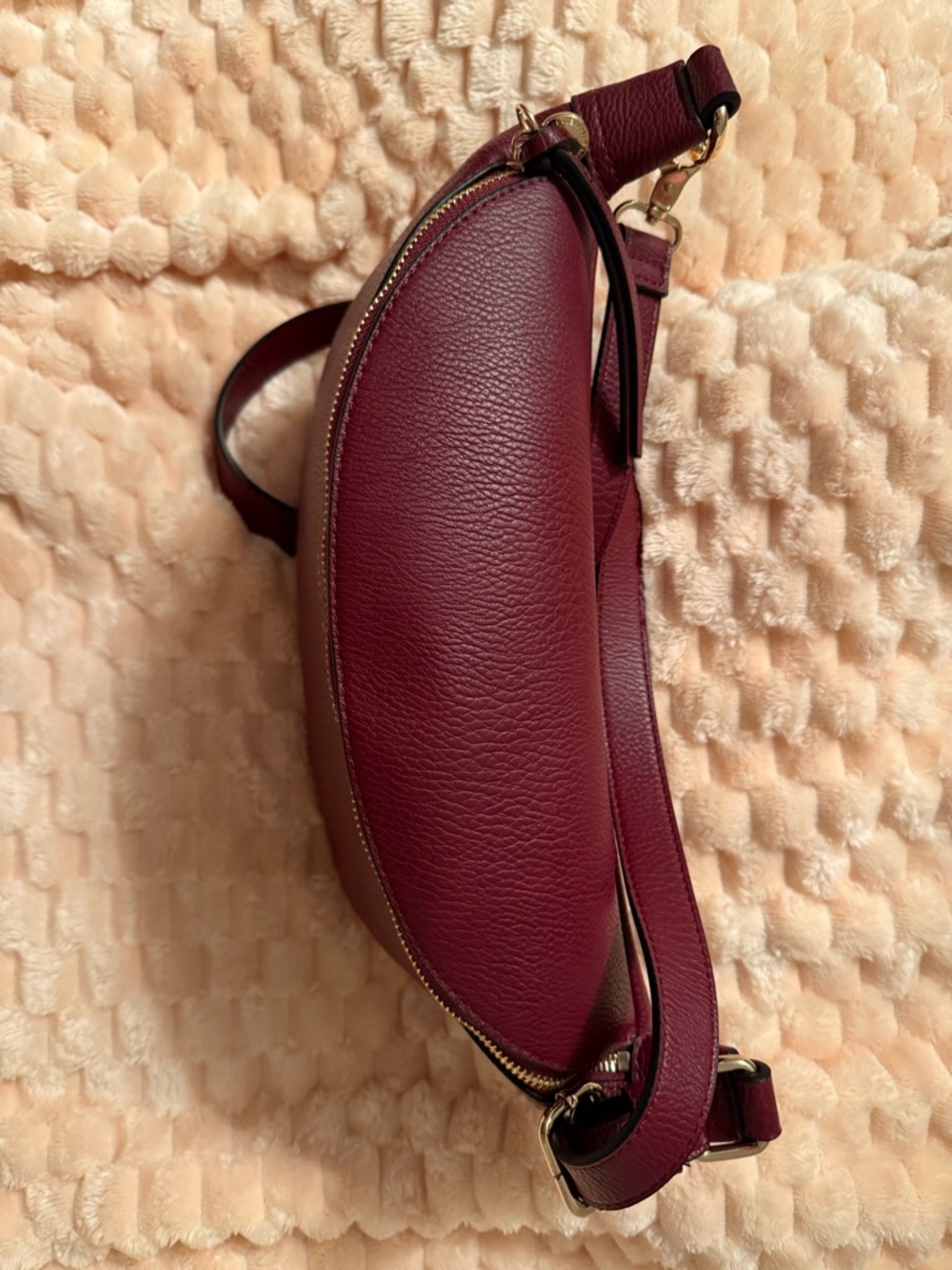 Poppy and Peonies 
LARGE sidekick/crossbody
***NWOT*** - Picture 4 of 8